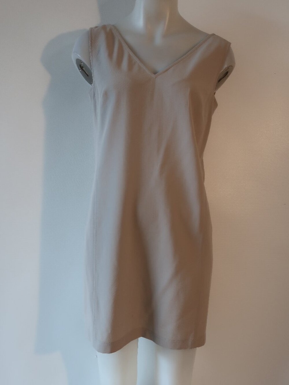 Womens Donna Karan Taupe (Item-88) Pure Wool Sleeveless V-Neck Sheath Dress 6